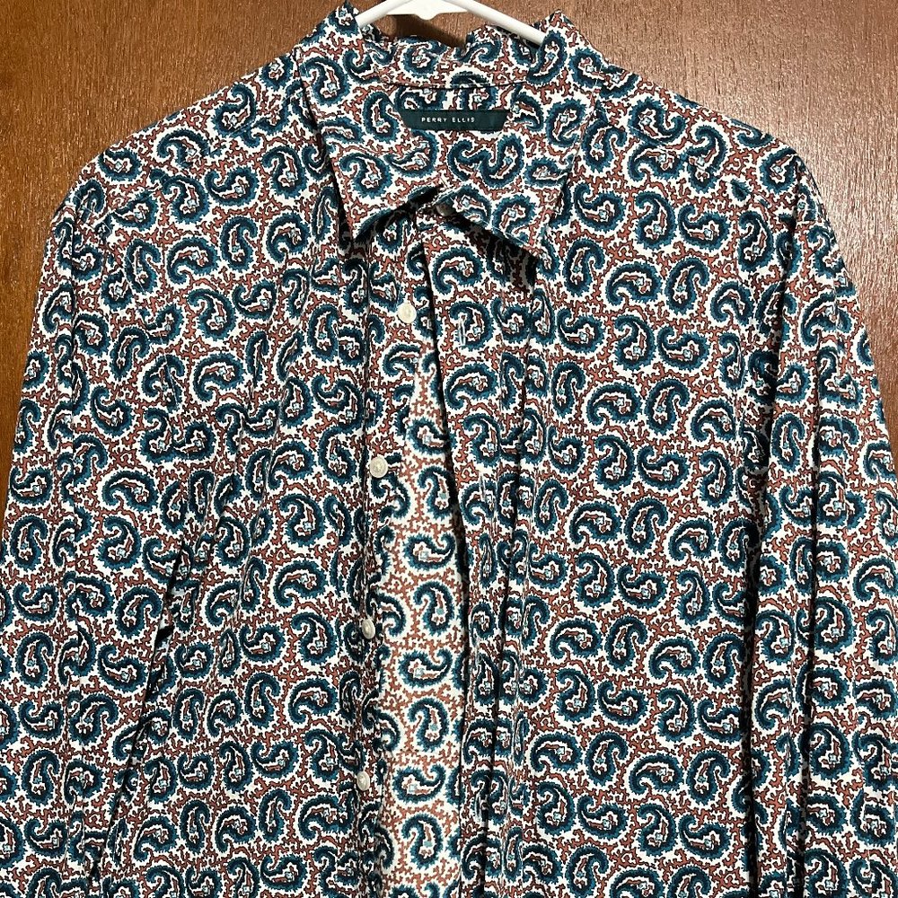 Men's Perry Ellis Size L Paisley Long Sleeve Shirt